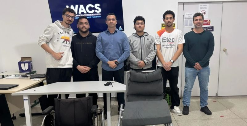 Alunos da Etec de Registro são destaques na 16ª FETEPS